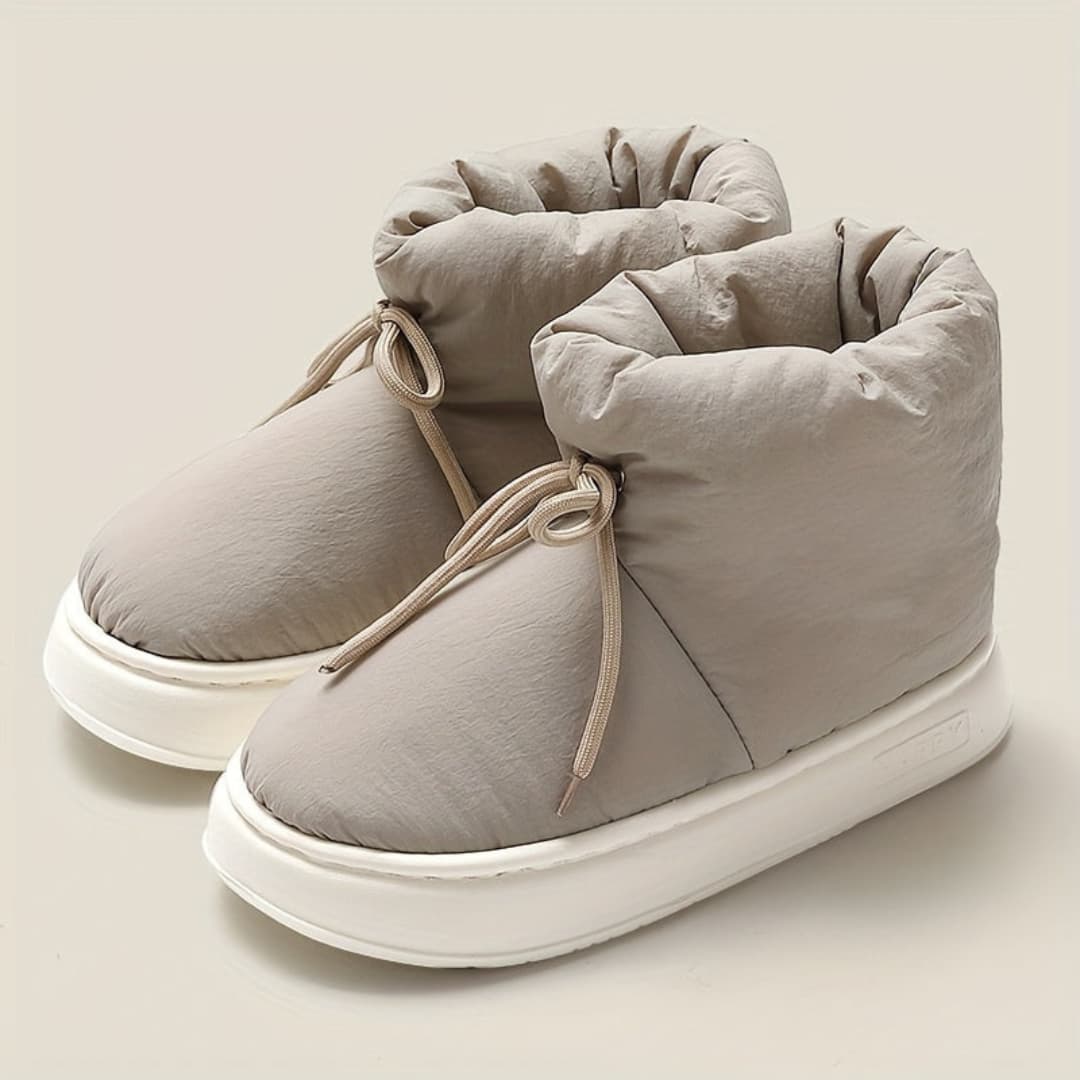Stylish non-slip winter slippers for men and women