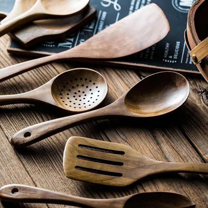 5-Part Kitchen Utensils in Walnut - Rustic Style