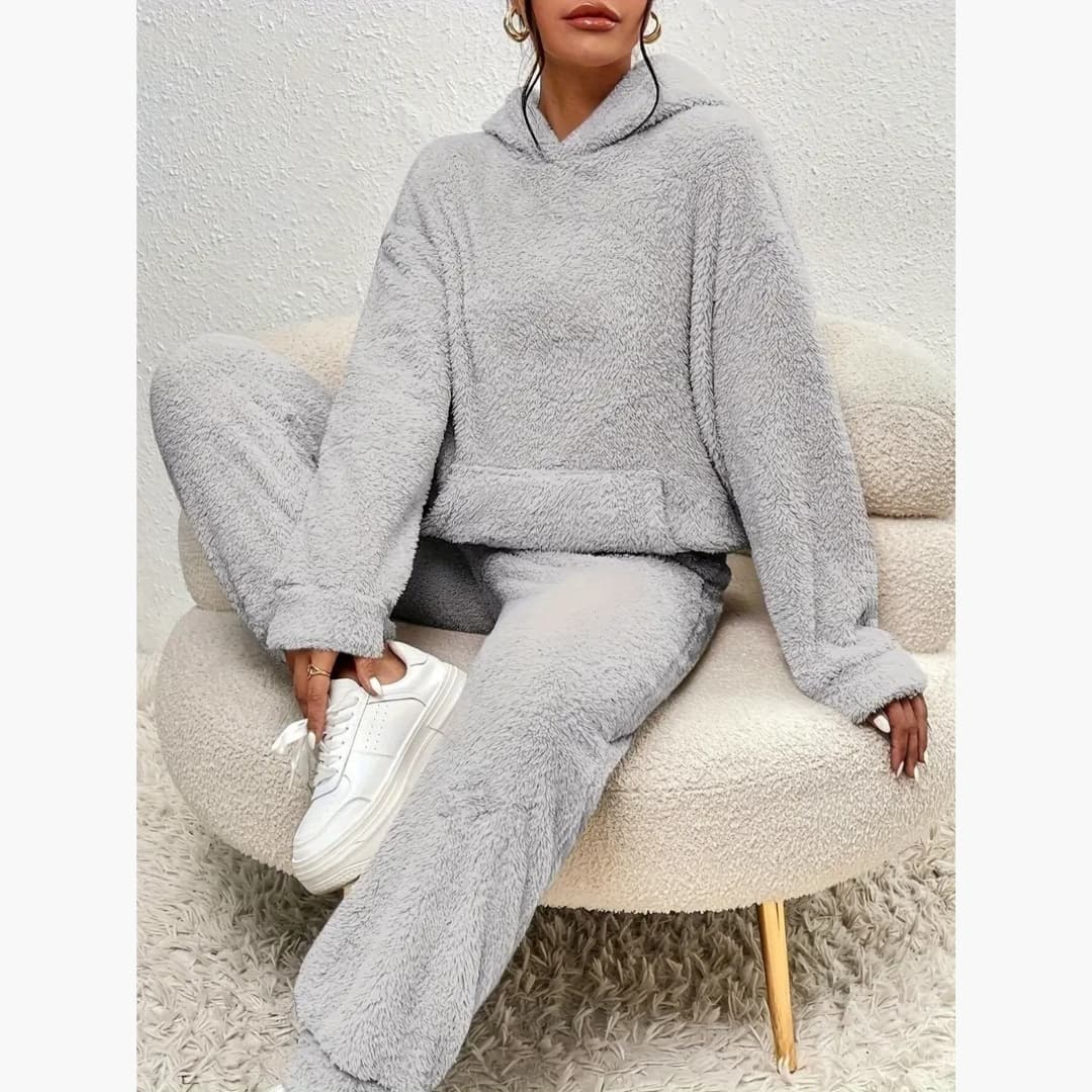 Eliana - Warm two-piece loungeantrekk for women