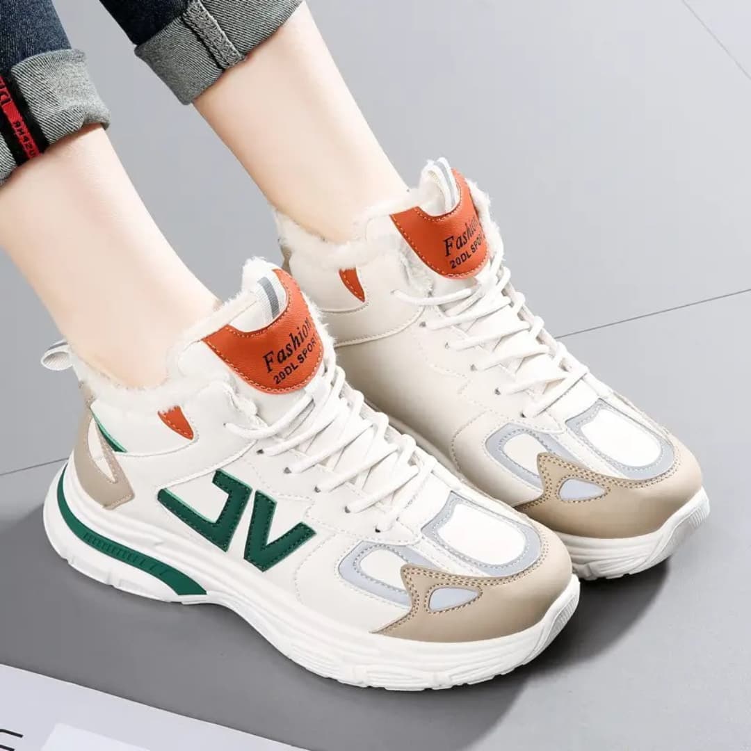 Joanna - Stylish winter trainers with high top for women