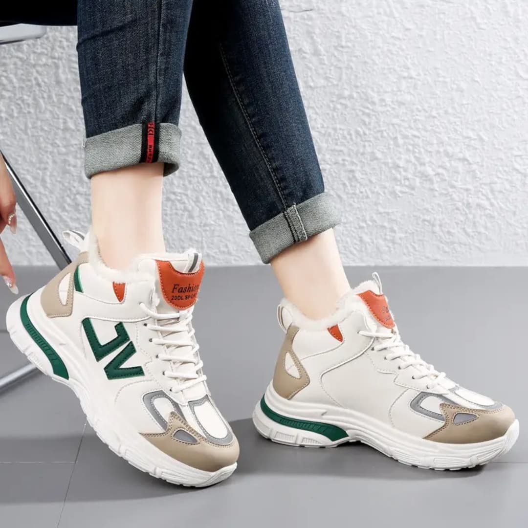 Joanna - Stylish winter trainers with high top for women