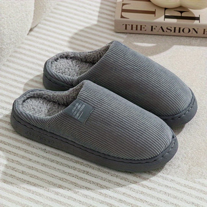 Thermal inomhustöfler for men and women with warm non-slip design