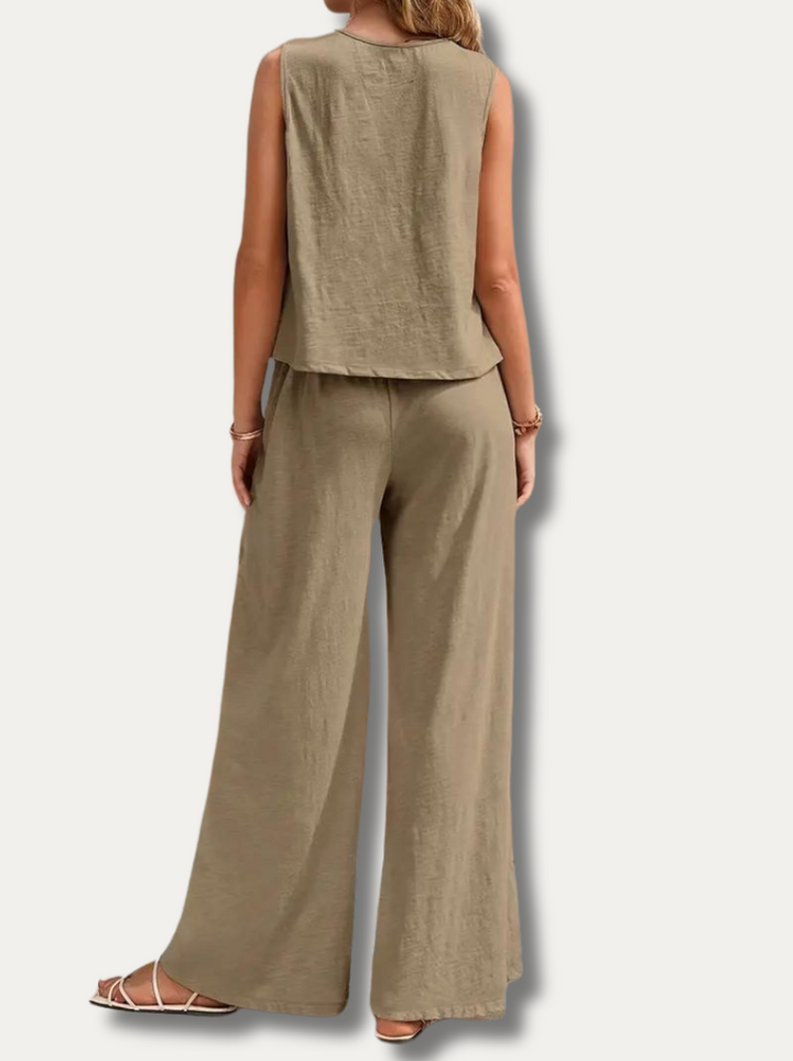NORA - Stylish and elegant two-divided set