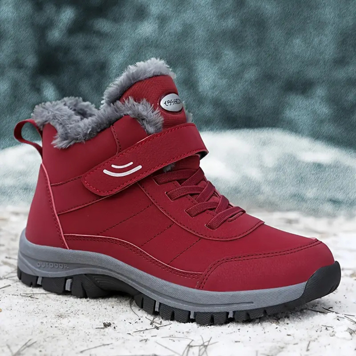 Women trainers with plush lining and non-slip sole