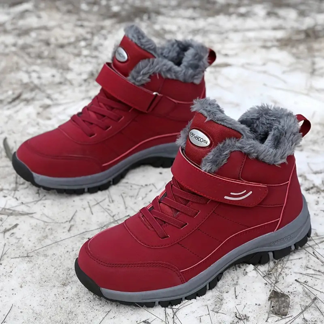 Women trainers with plush lining and non-slip sole