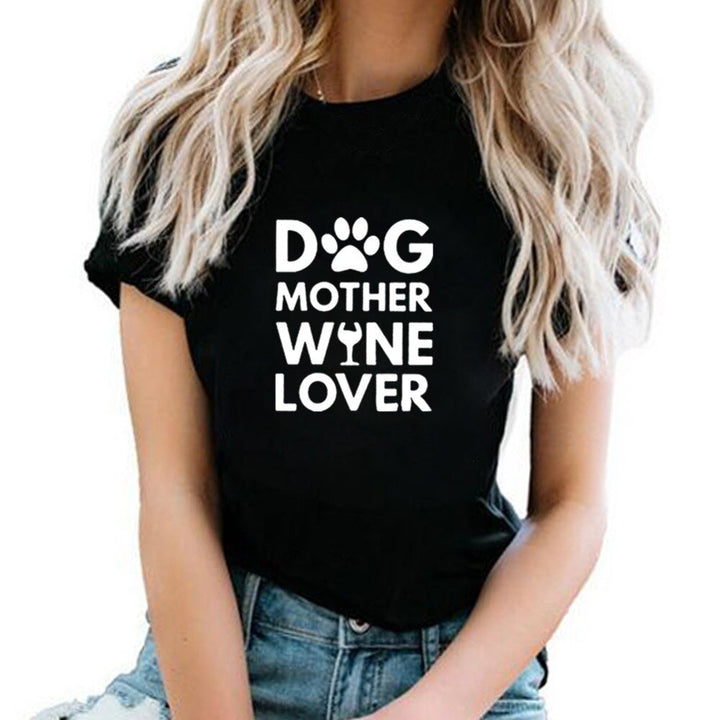 Women T-shirt: Stylish ‘Dog Mor Vinelsker’ Print
