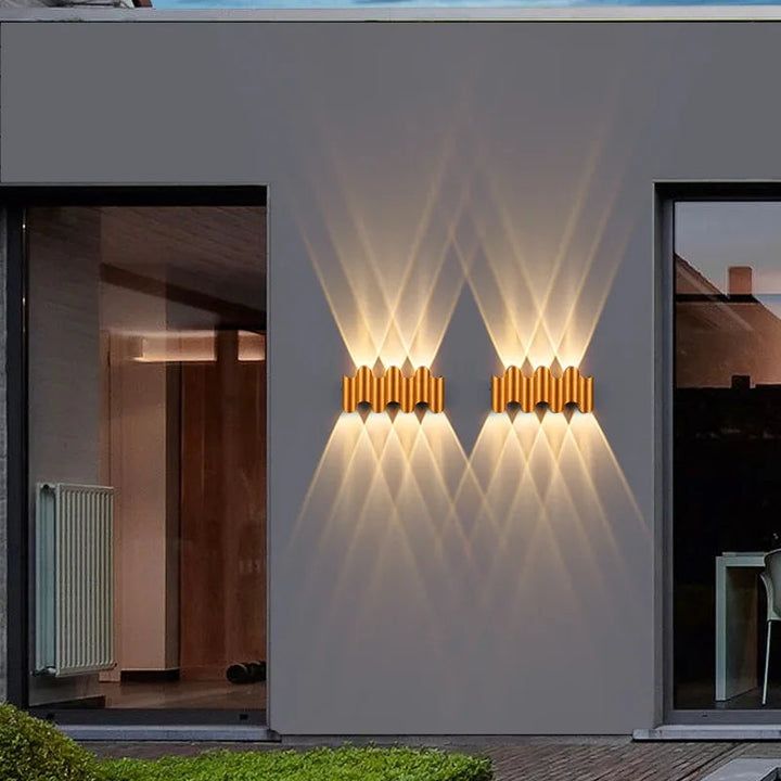 Interior modern wall light - elegant led-ljus in gold