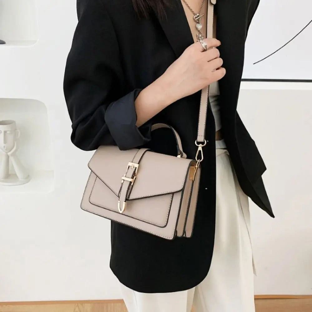 Elegant Shoulder Bag for Women - Perfect for Everyday Use in Wood Colors