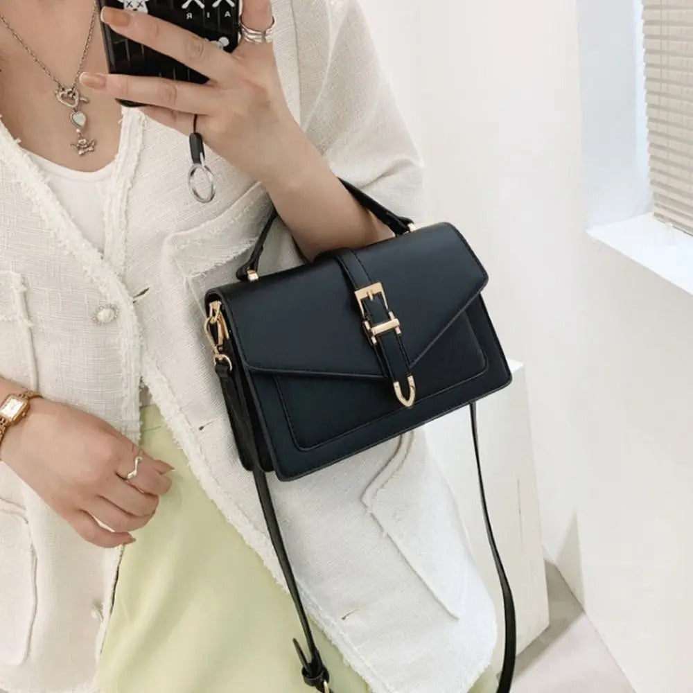 Elegant Shoulder Bag for Women - Perfect for Everyday Use in Wood Colors