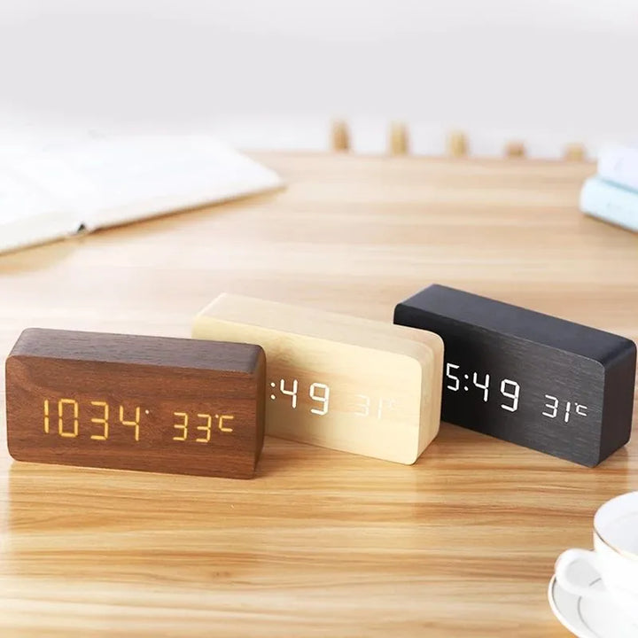 Wood LED Digitalt Vekkerklokke - Stylish with Temperaturvisning