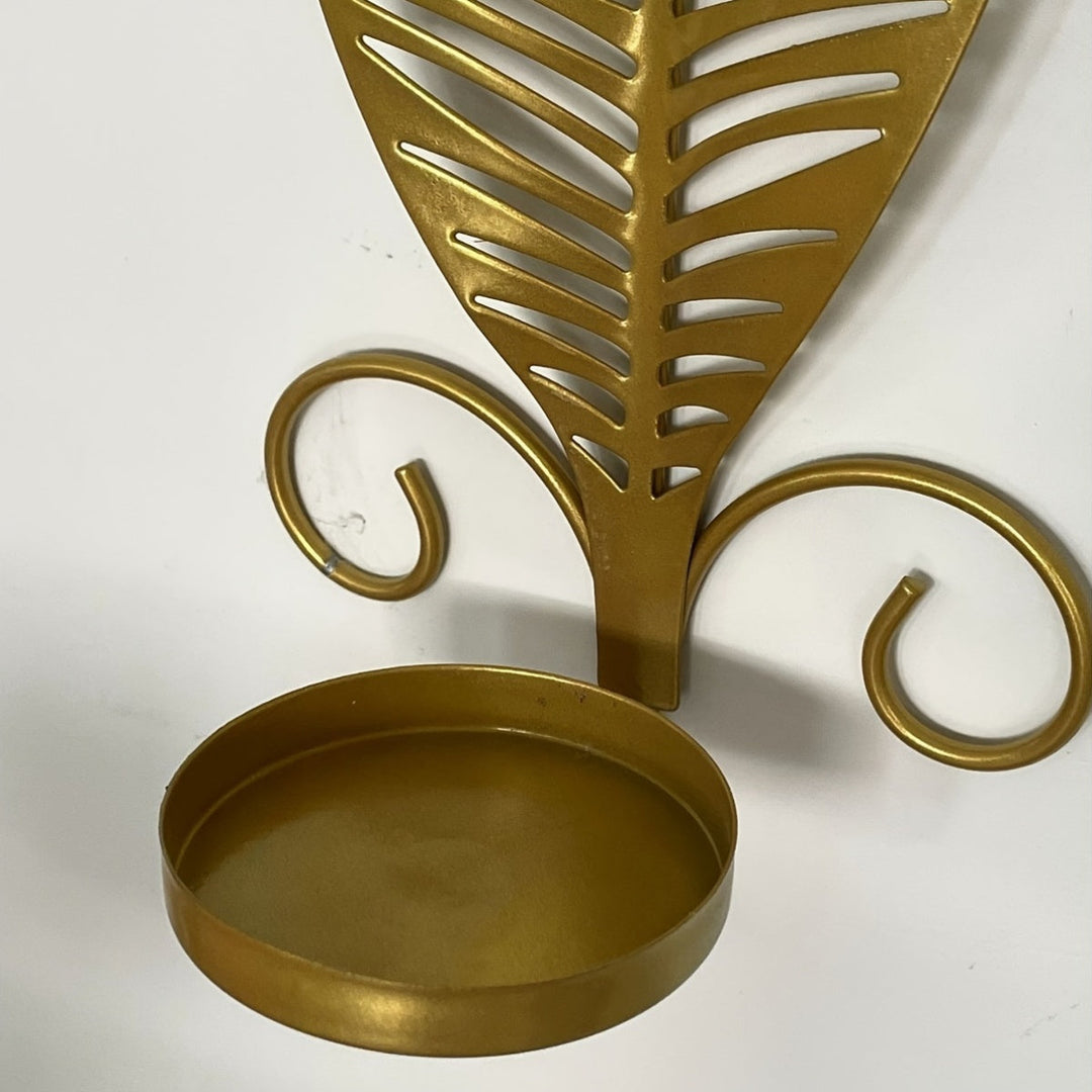 Elegant Wall Lamp with Leaf Design for Stylish Interiors