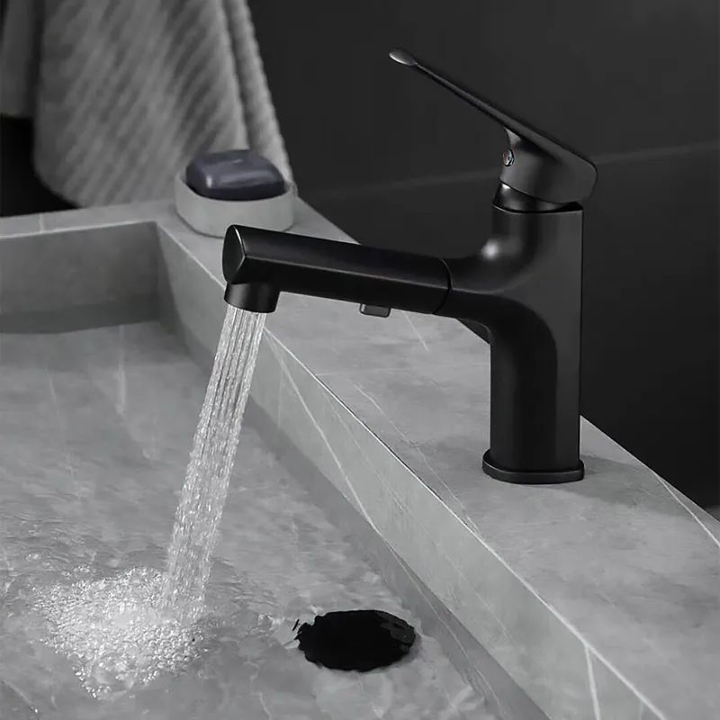 Ettgreps bathtub tap with uttrekk carried shower for easy usage