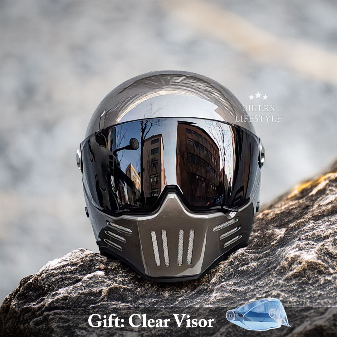 Full face motorcycle helmet for optimum security and comfort