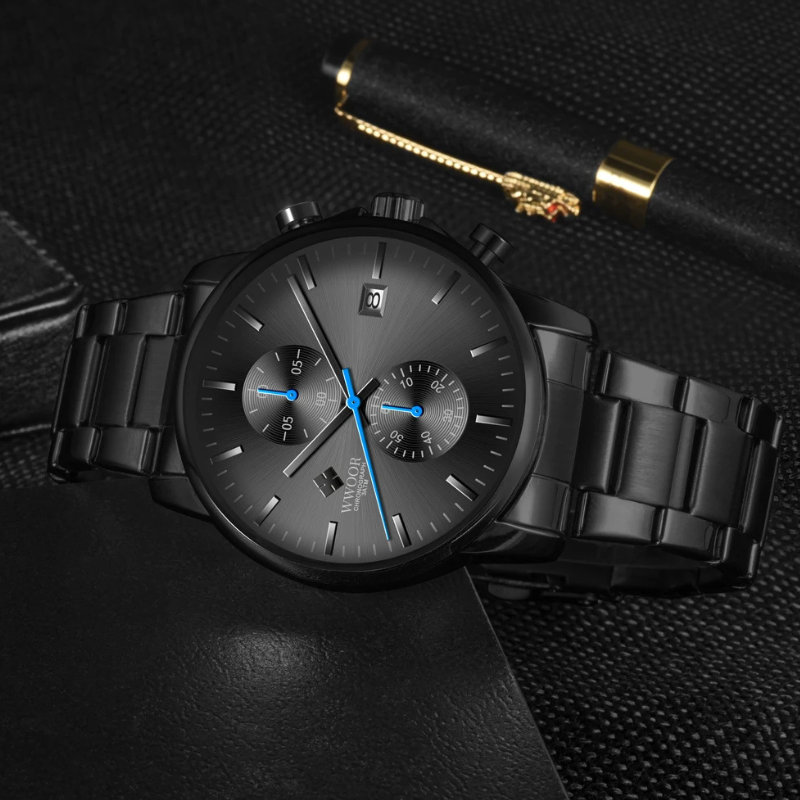 Men buisi Ness watch in rust free steel