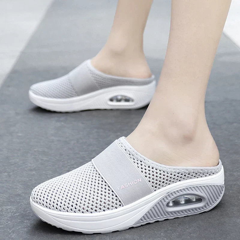 Comfortable Slip-On Walking shoes With Luftpute for women