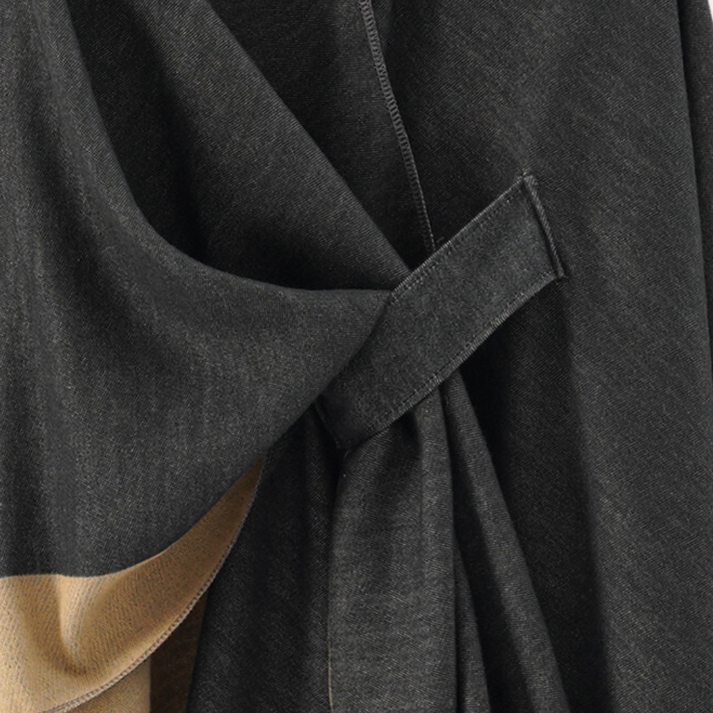 Woman Poncho in Luxurious Design