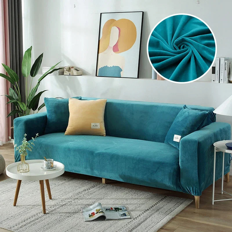 Luksuri pour couch feature in velvet for elegant protection