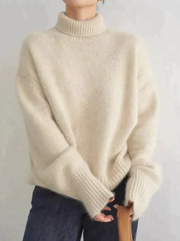 Women Rullekragetröye - Luxurious and Clean Knitted jumper
