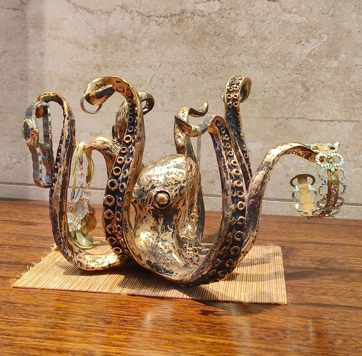 Squid Mug Holder: Maritime Design for the Kitchen