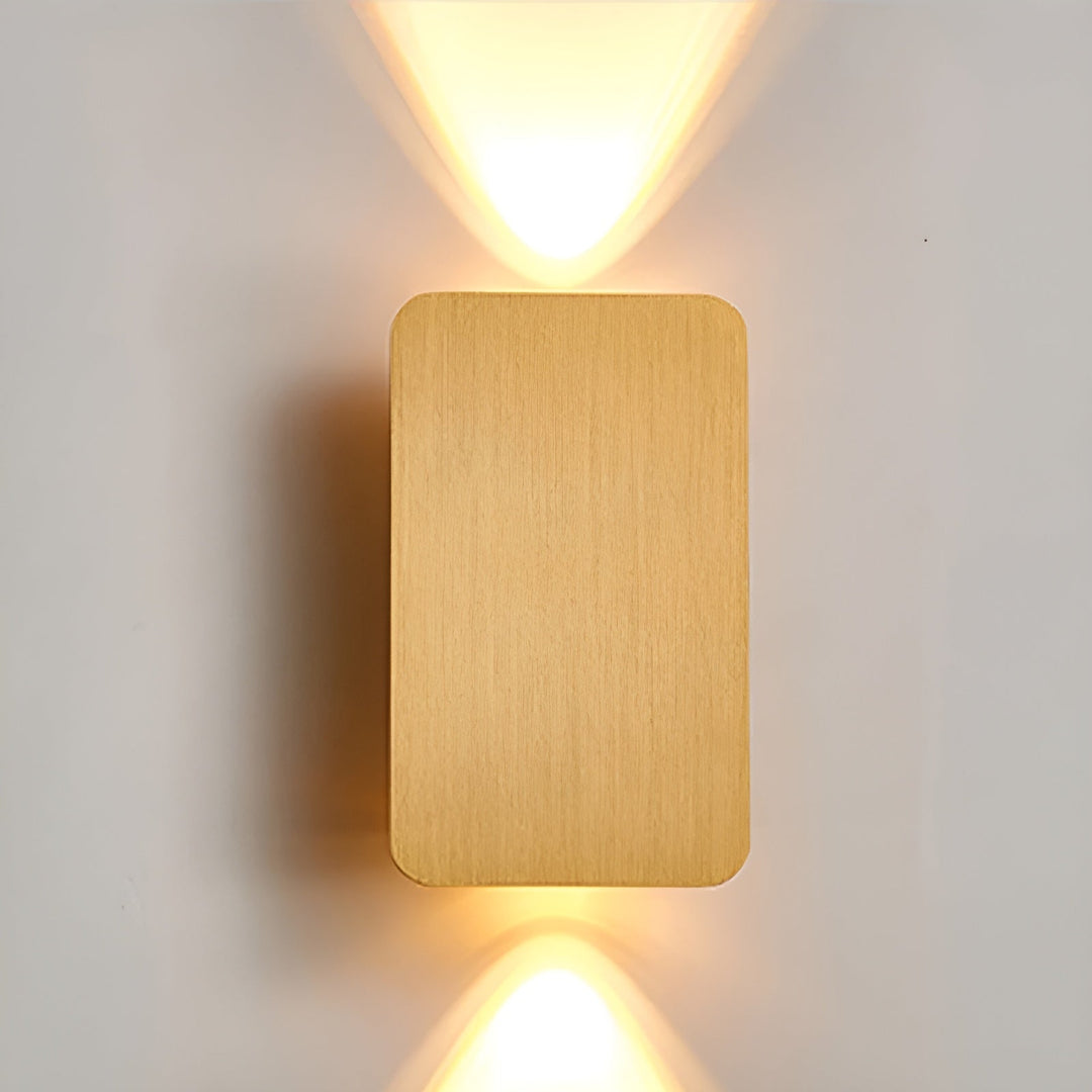 Minimalist LED Wall Lamp for the Home – Modern and Energy Efficient