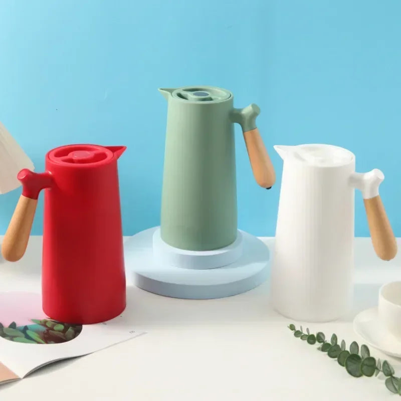Unisex thermos pan in modern design for heat and cold drikker
