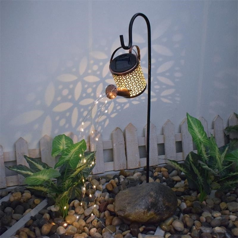 Solar Powered Water Jug - Magical Hagelisdekorasjon