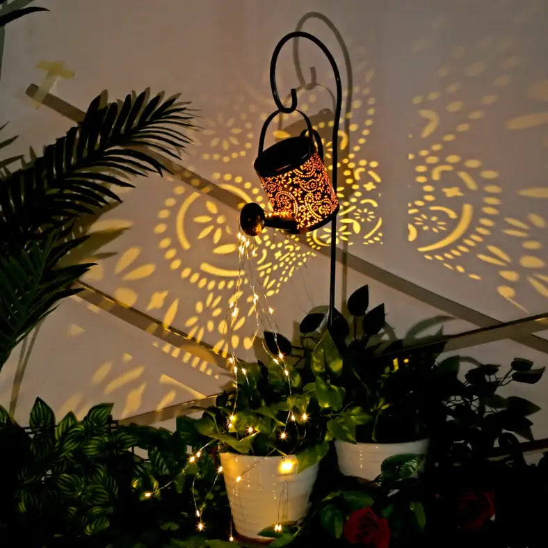 Solar Powered Water Jug - Magical Hagelisdekorasjon