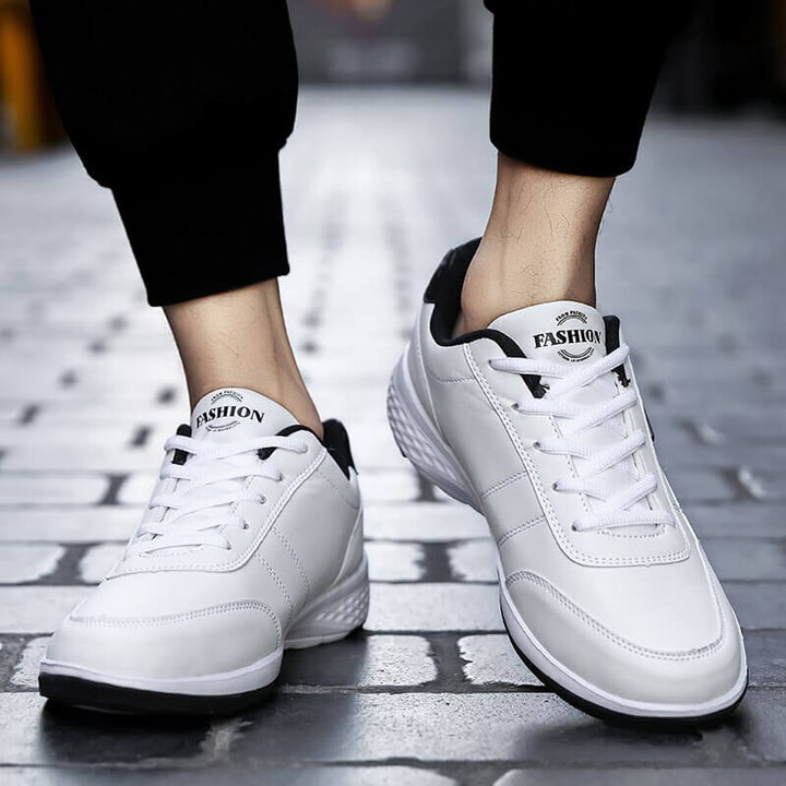 Comfortable and support only sports shoe for men