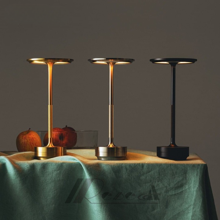 Wireless touch lamp with type c-laddning