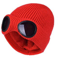 Unisex knitted hat with bril smile
