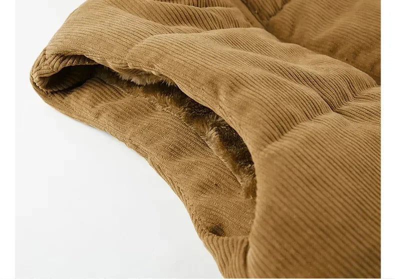 Warm and versatile vest for men