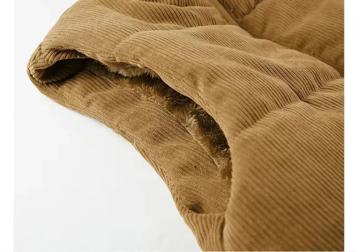 Warm and versatile vest for men
